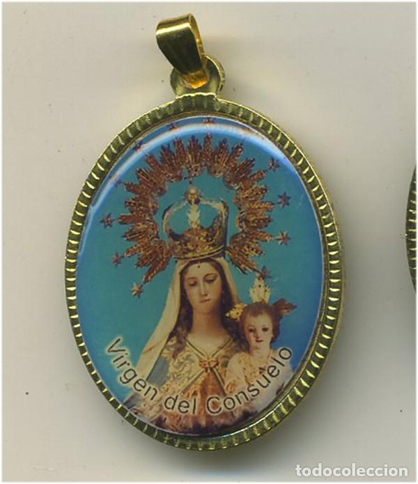 Antig&uuml;edades: VIRGEN DEL CONSUELO MEDALLA DE 3,5/2,5 CM DORADA E IMAGEN EN ESMALTE