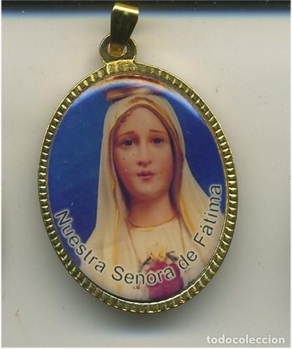 Antig&uuml;edades: VIRGEN NUESTRA SE&Ntilde;ORA DE FATIMA MEDALLA DE 3,5/2,5 CM DORADA E IMAGEN EN ESMALTE