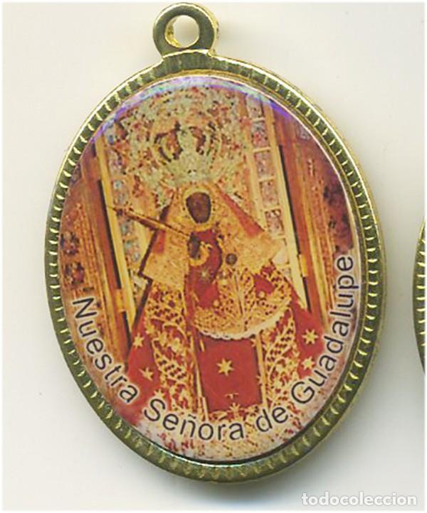 Antig&uuml;edades: VIRGEN NUESTRA SE&Ntilde;ORA DE GUADALUPE MEDALLA DE 3,5/2,5 CM DORADA E IMAGEN EN ESMALTE