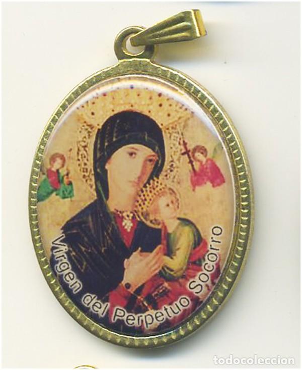Antig&uuml;edades: VIRGEN DEL PERPETUO SOCORRO MEDALLA DE 3,5/2,5 CM DORADA E IMAGEN EN ESMALTE