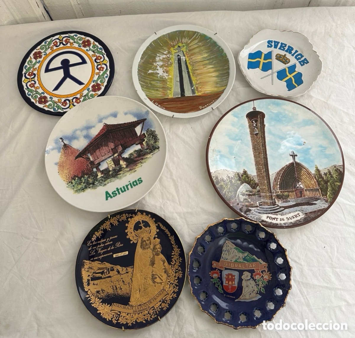Antig&uuml;edades: Lote 7 Platos Decorativos Porcelana Souvenir Europa Espa&ntilde;a Suecia Gibraltar A&ntilde;os 50 70