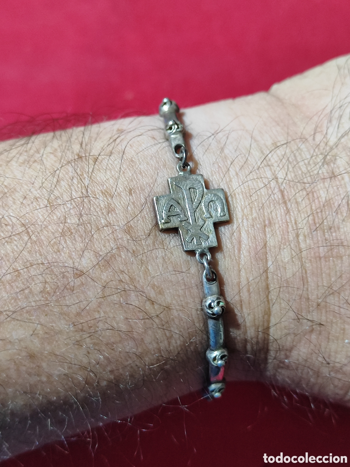 Antig&uuml;edades: Original y antigua pulsera con escudo e imagen religiosa a dos caras con sello plata?
