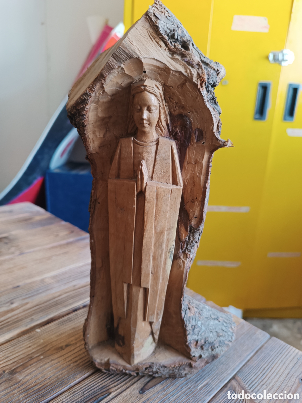 Antiques: Virgen tallada en troco