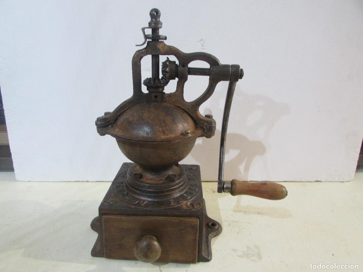 Antig&uuml;edades: MOLINILLO de caf&eacute; PUGEOT & FRERES Modelo A 1 del a&ntilde;o 1900 Restaurado