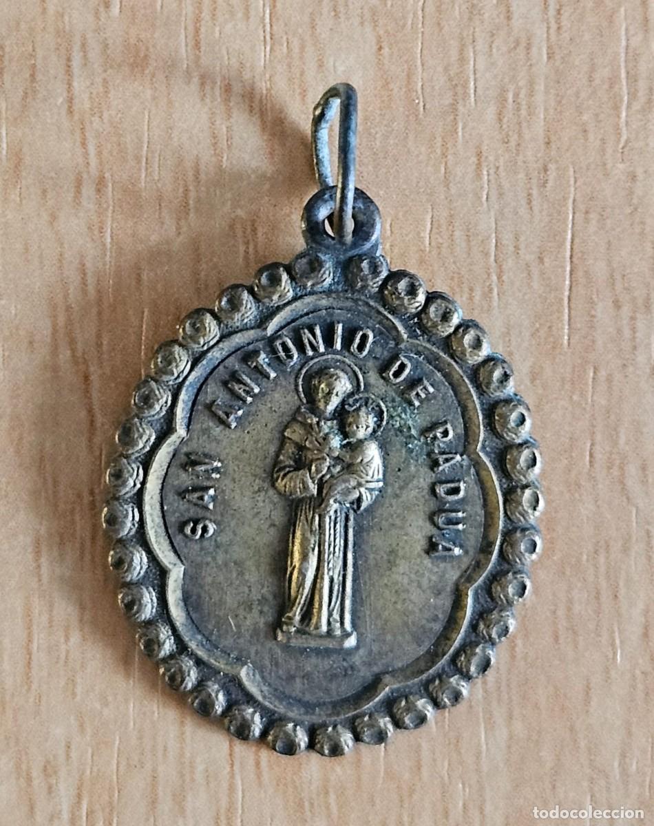 Antiques: Antigua Medalla Religiosa en Cobre - San Antonio De Padua - 28x20mm.
