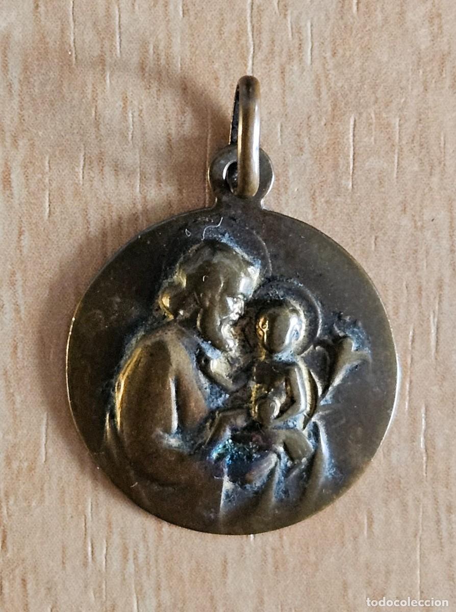 Oggetti Antichi: Antigua Medalla Religiosa en Cobre - San Jos&eacute; Obrero y Ni&ntilde;o Jes&uacute;s - 18mm.