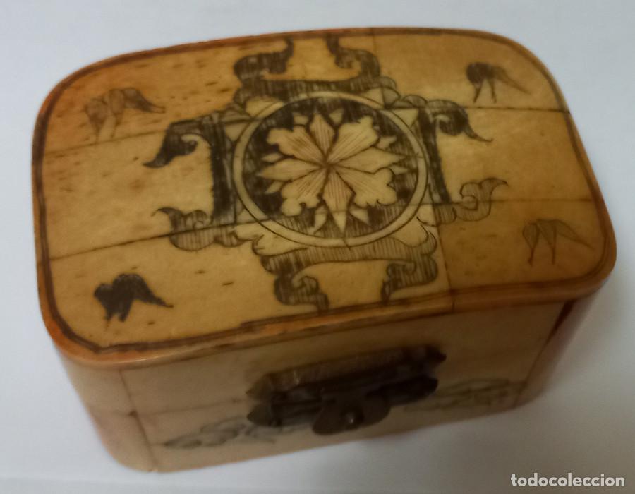 Antiquit&eacute;s: CAJA ANTIGUA DE HUESO - ELABORACI&Oacute;N ARTESANAL