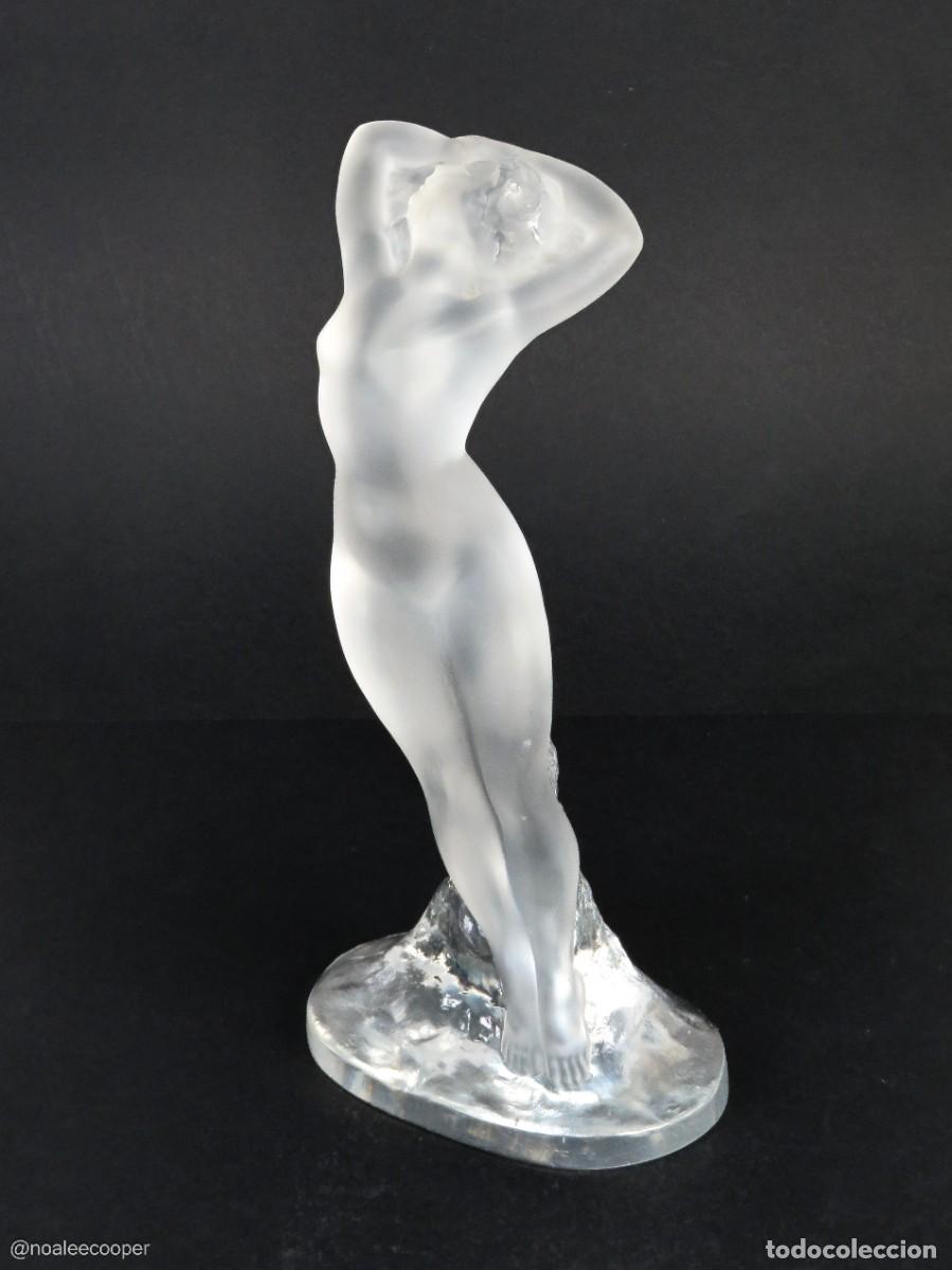 Antig&uuml;edades: Escultura desnudo femenino Lalique Danseuse Bras Leves Francia segunda mitad siglo XX