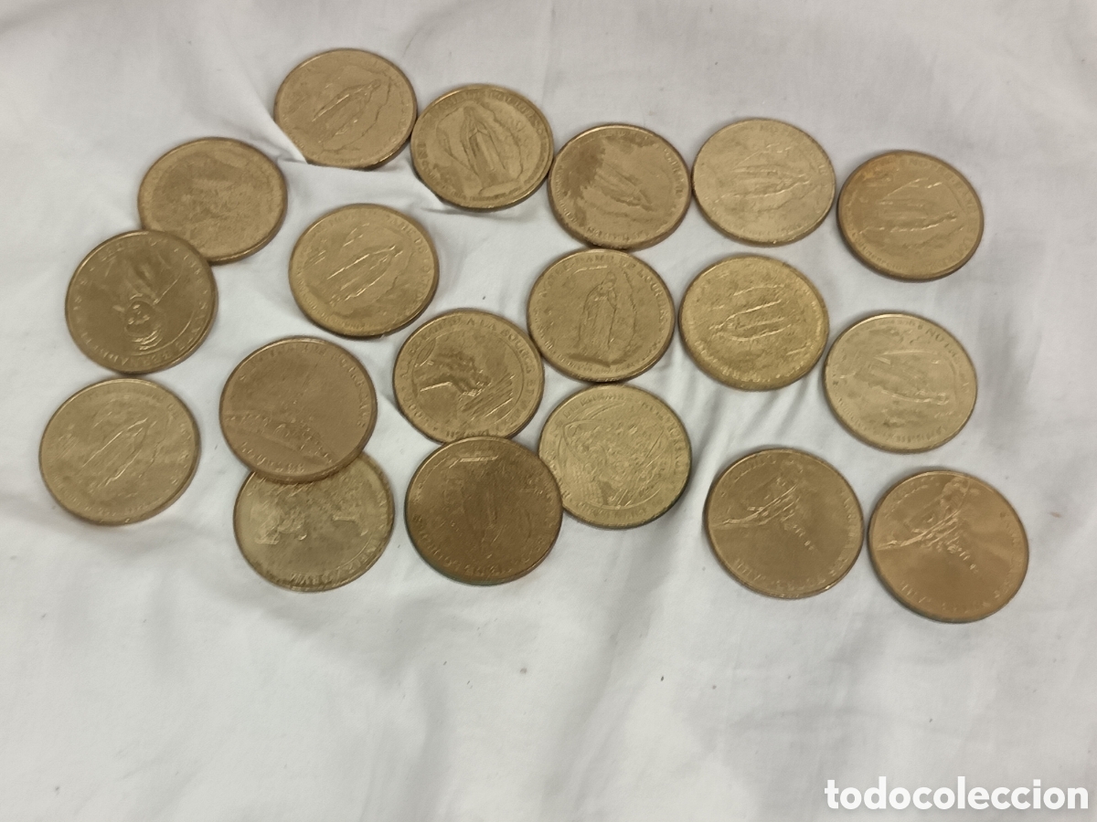 Antiquit&auml;ten: souvenir de lourdes, lote de medallas,