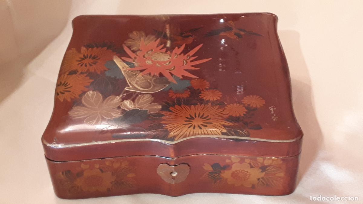 Antig&uuml;edades: Caja japonesa. Periodo TAISHO. 1912-1926.