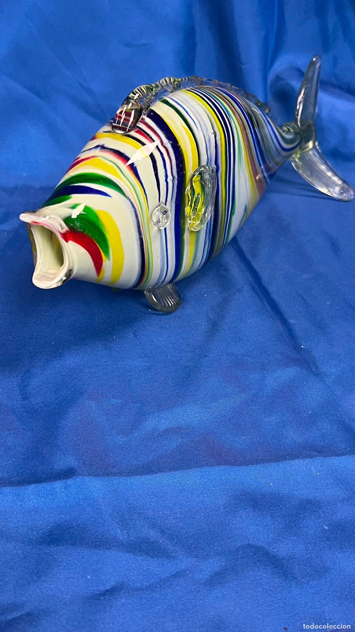 Antig&uuml;edades: Antigua Figura de Pez Tropical Gigante en Cristal de Murano Pol&iacute;cromo. Vidrio con Tara