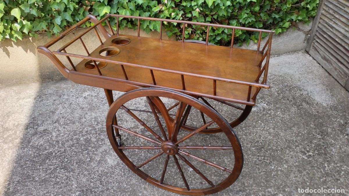 Antig&uuml;edades: Carrito de servicio antiguo de madera
