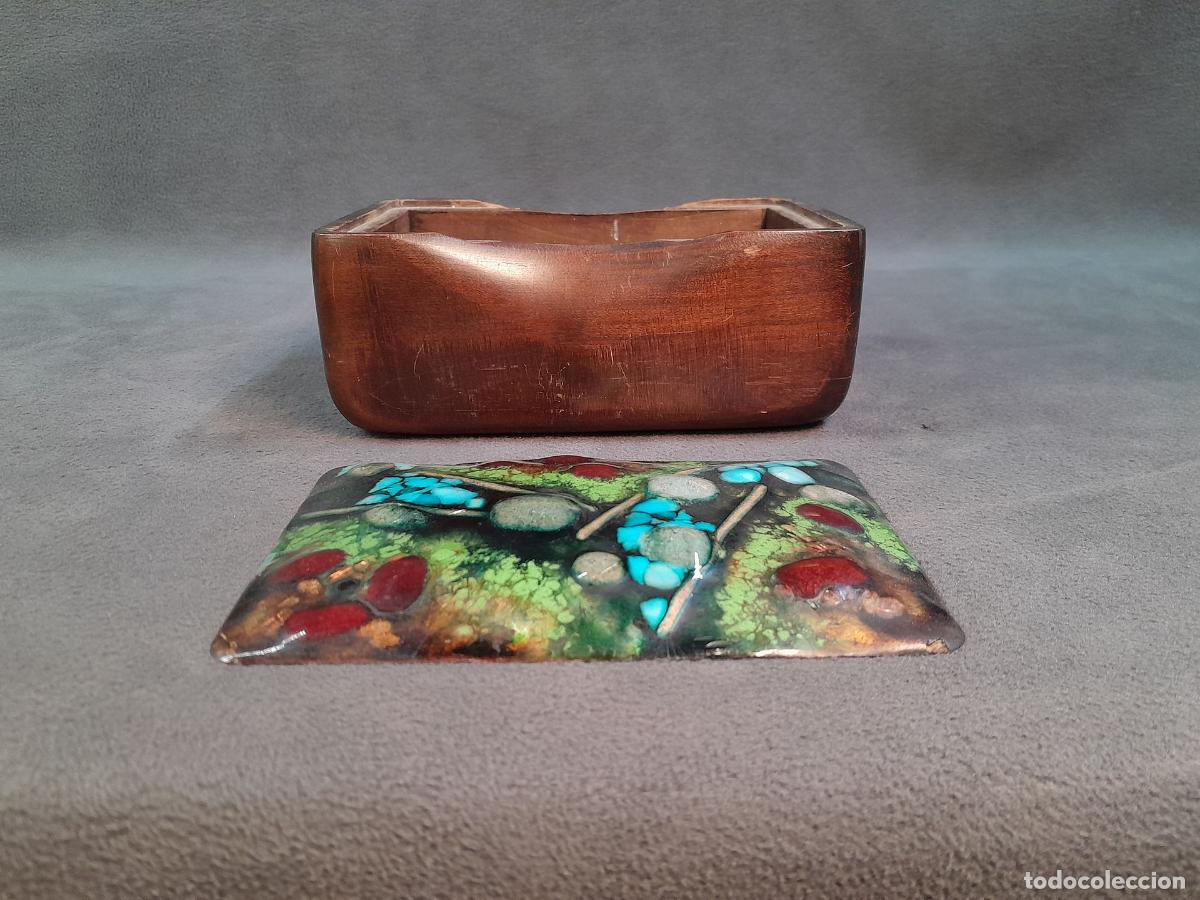 Antig&uuml;edades: CAJA ALHAJERO RECTANGULAR EN MADERA NOBLE CON PLACA ENCASTRADA DE ESMALTE DE J. CAP&Oacute;. - Foto 5