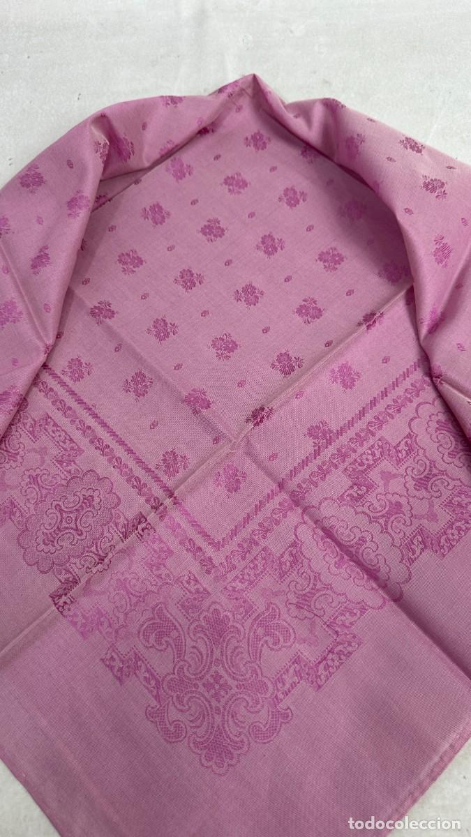 Antig&uuml;edades: Pa&ntilde;uelo rosa adamascado