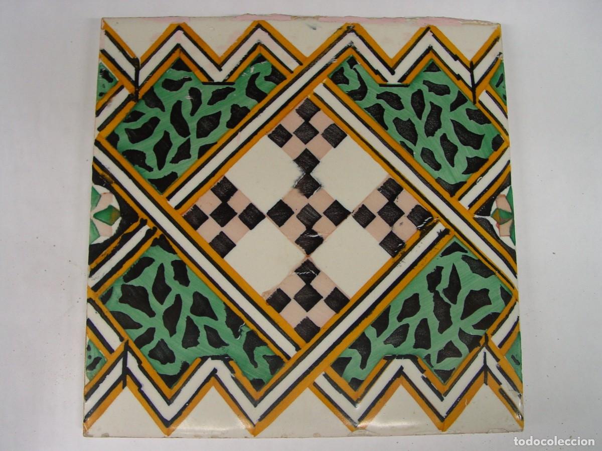 Antig&uuml;edades: Azulejos antiguos de 1900 - Foto 1