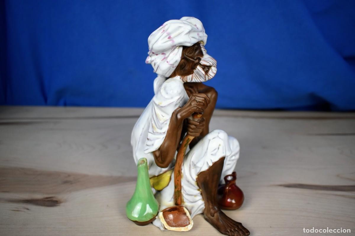 Antig&uuml;edades: Mendigo Hind&uacute; de porcelana de Algora con defectos - Foto 5
