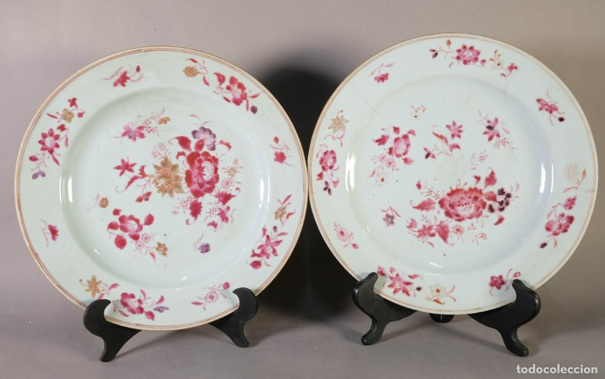Antig&uuml;edades: PAREJA DE PLATOS EN PORCELANA COMPA&Ntilde;&Iacute;A DE &Iacute;NDIAS PINTADOS A MANO SIGLO XVIII