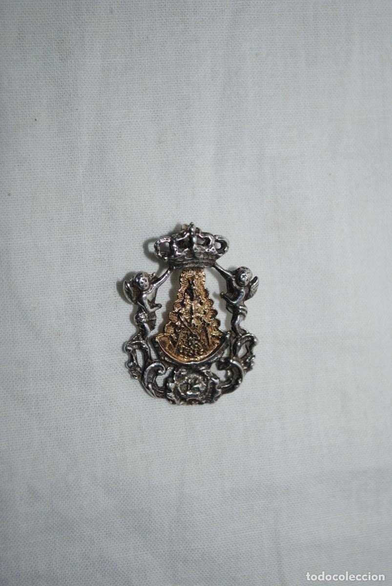 Antig&uuml;edades: MEDALLA DE PLATA DE LA VIRGEN DEL ROCIO