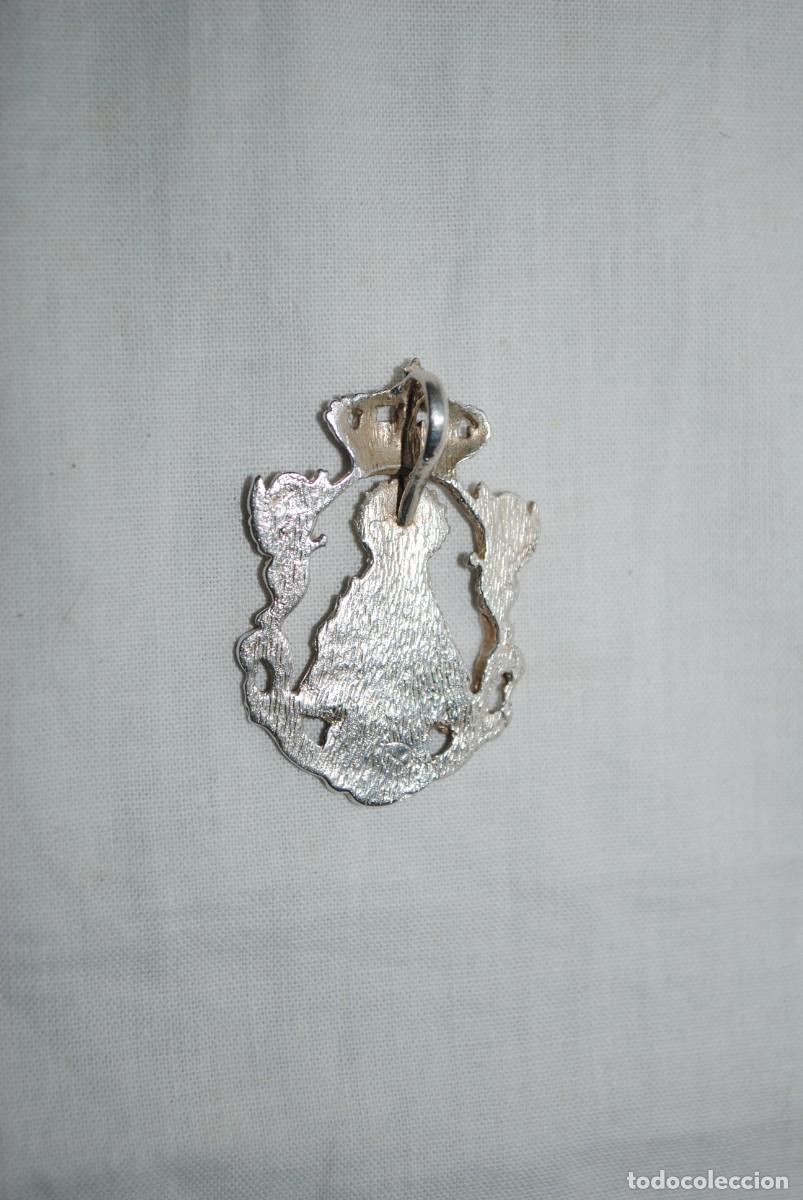 Antig&uuml;edades: MEDALLA DE PLATA DE LA VIRGEN DEL ROCIO - Foto 2