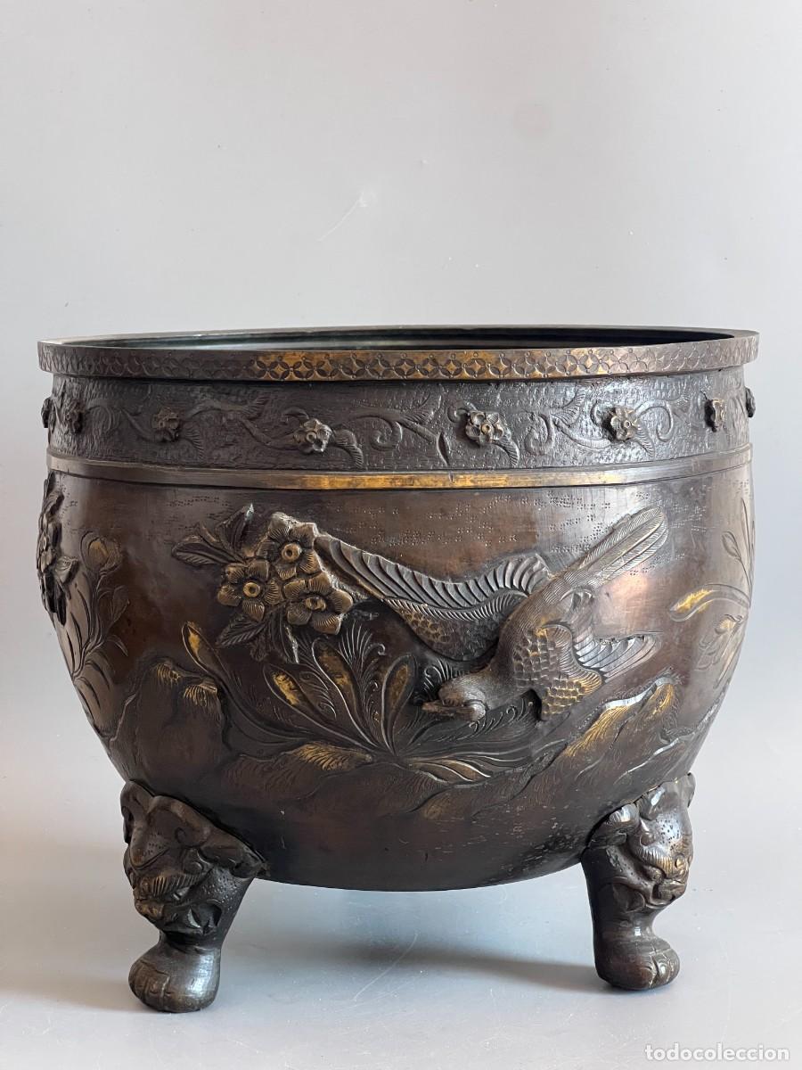 Oggetti Antichi: Jardinera de bronce japon&eacute;s del periodo Meiji (1868&ndash;1912)