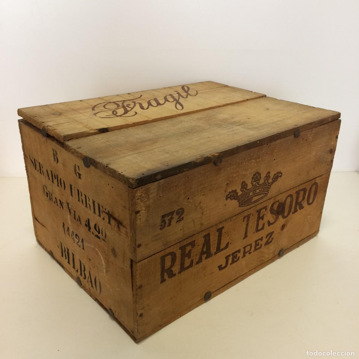 Antig&uuml;edades: Antigua Caja de Madera - Brandy Gladiador, Real Tesoro Jerez - Vacia