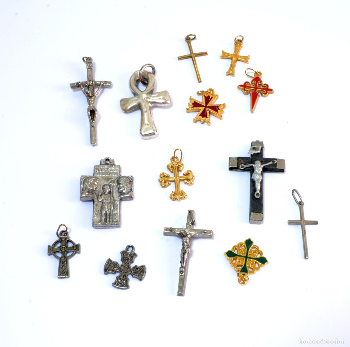Antig&uuml;edades: GRAN LOTE DE CATORCE PEQUE&Ntilde;AS CRUCES Y CRUCIFIJOS VARIADOS