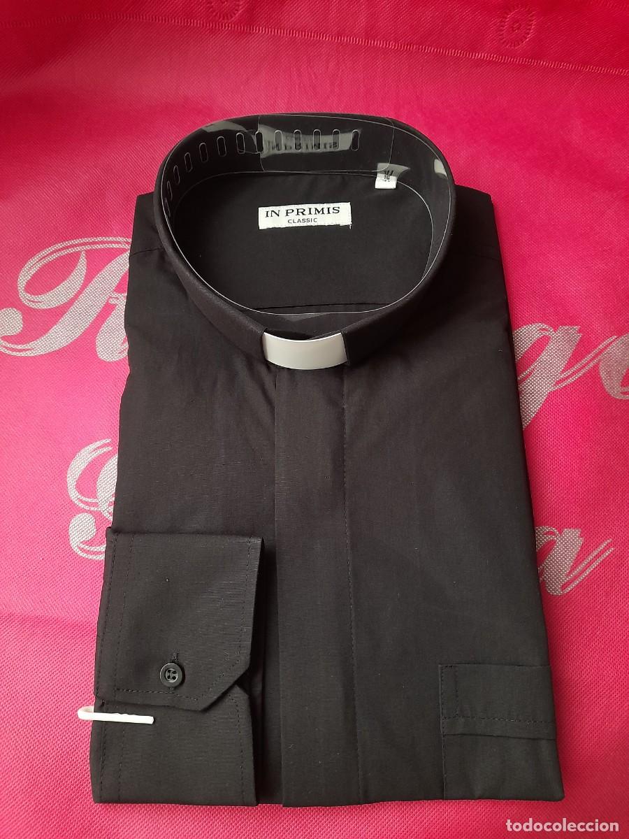 Antig&uuml;edades: Camisa Cleriman negra - Foto 1