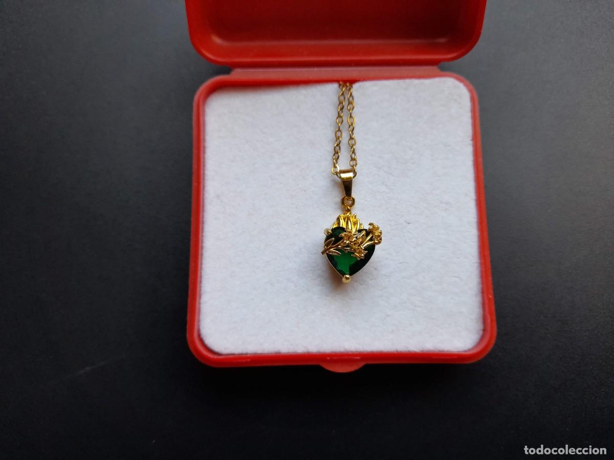 Antig&uuml;edades: Collar Corazon de San Jos&eacute; en verde - Foto 1