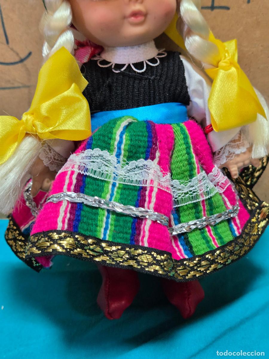 Antig&uuml;edades: mu&ntilde;eca de juego didastico - Foto 3