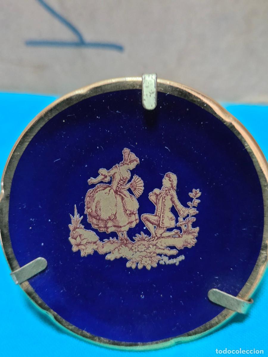 Antig&uuml;edades: mini plato de ceramica azul - Foto 2