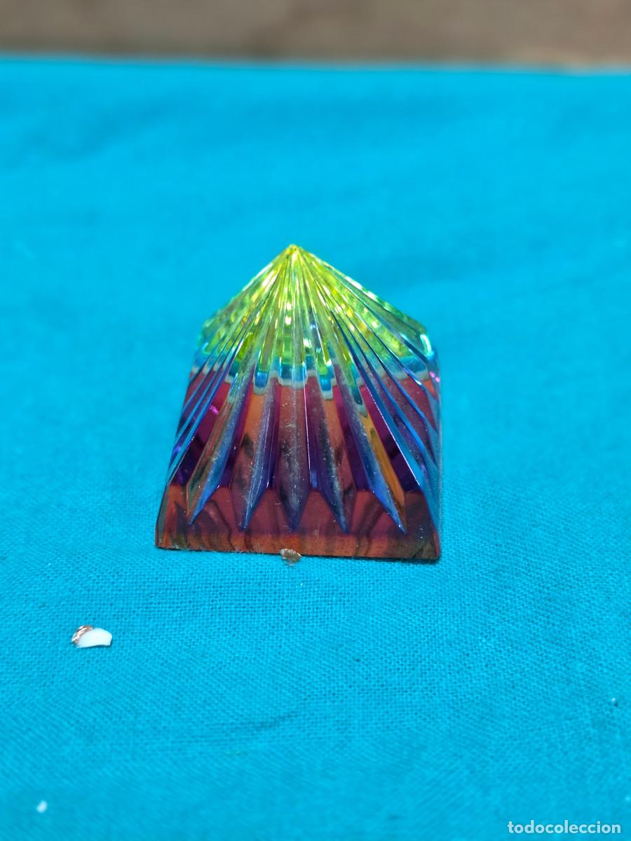 Antig&uuml;edades: piramide cambia de colore