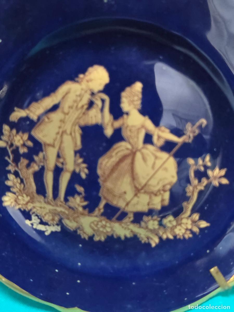 Antig&uuml;edades: plato de porcelana zul - Foto 3