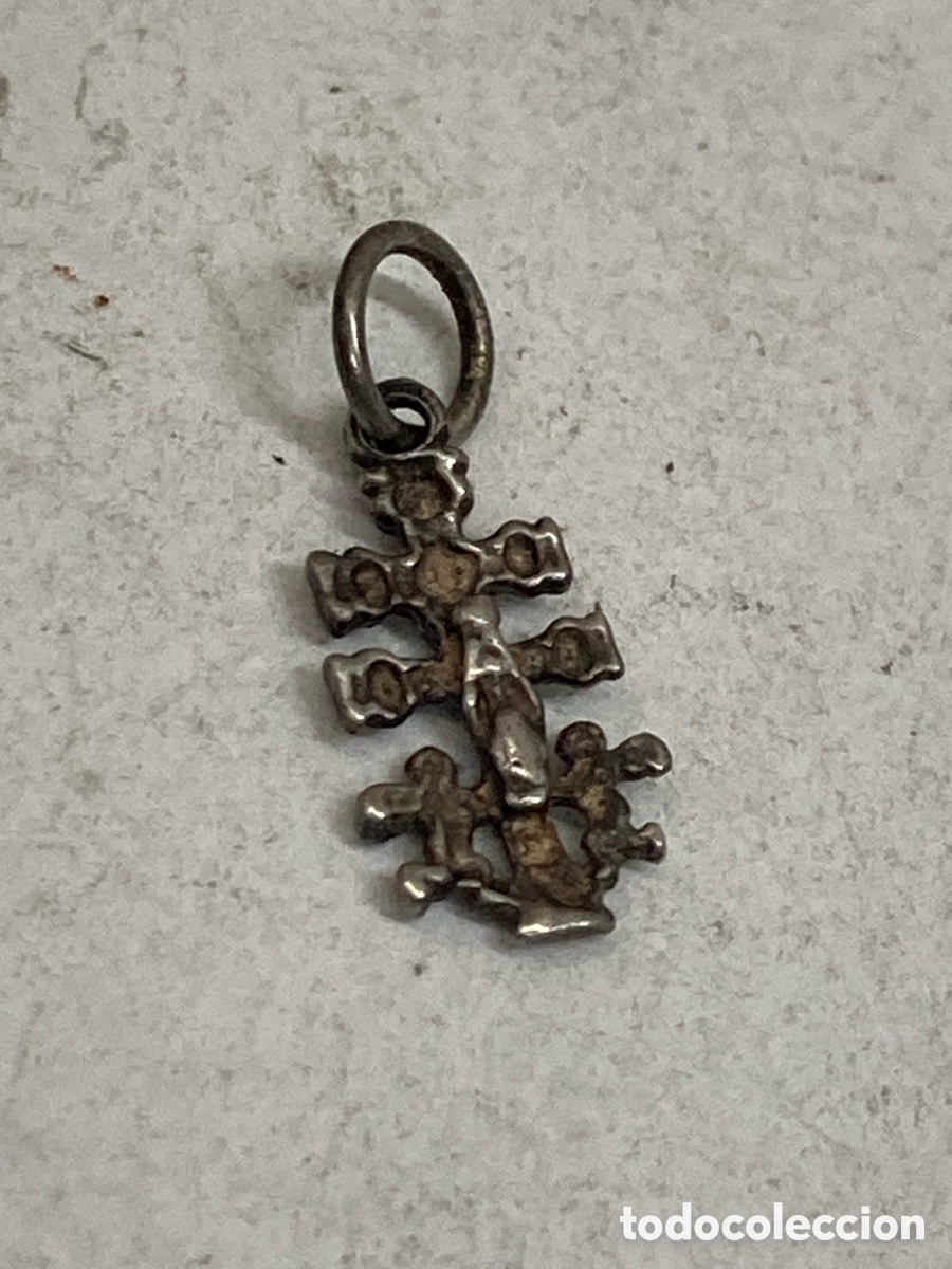 Antig&uuml;edades: Cruz de plata religiosa C590 - Foto 2