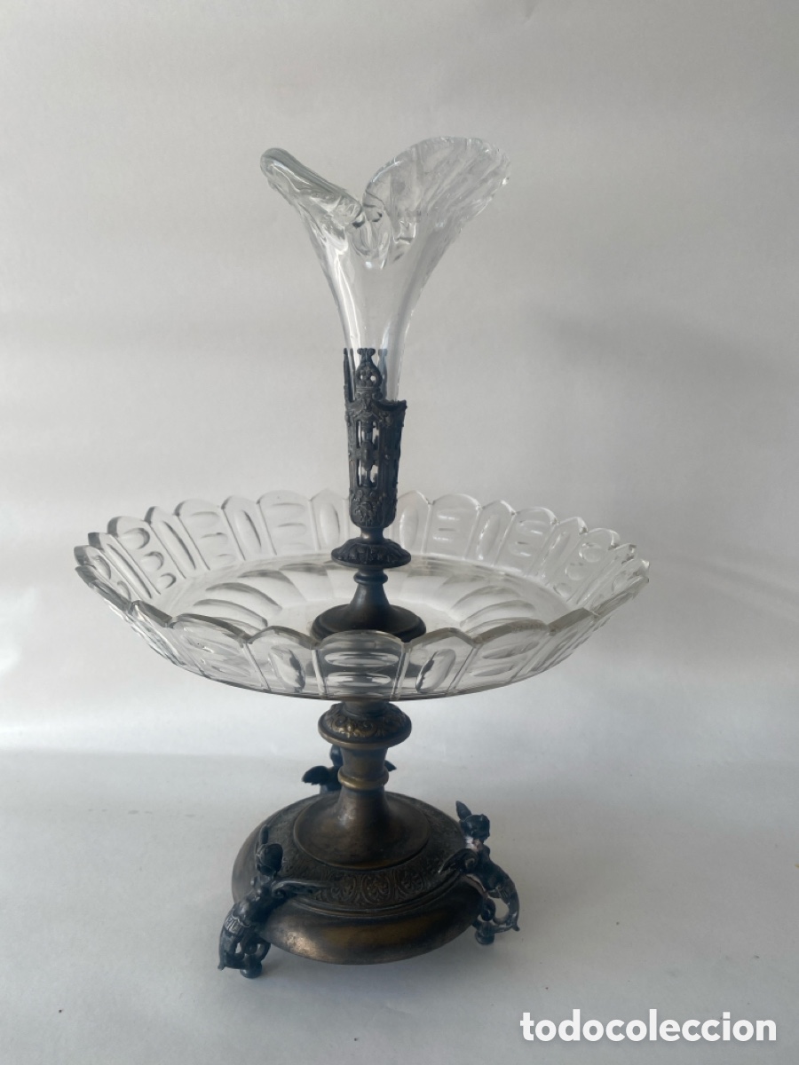 Antig&uuml;edades: Centro frutero Art Nouveau epergne metal plateado y cristal