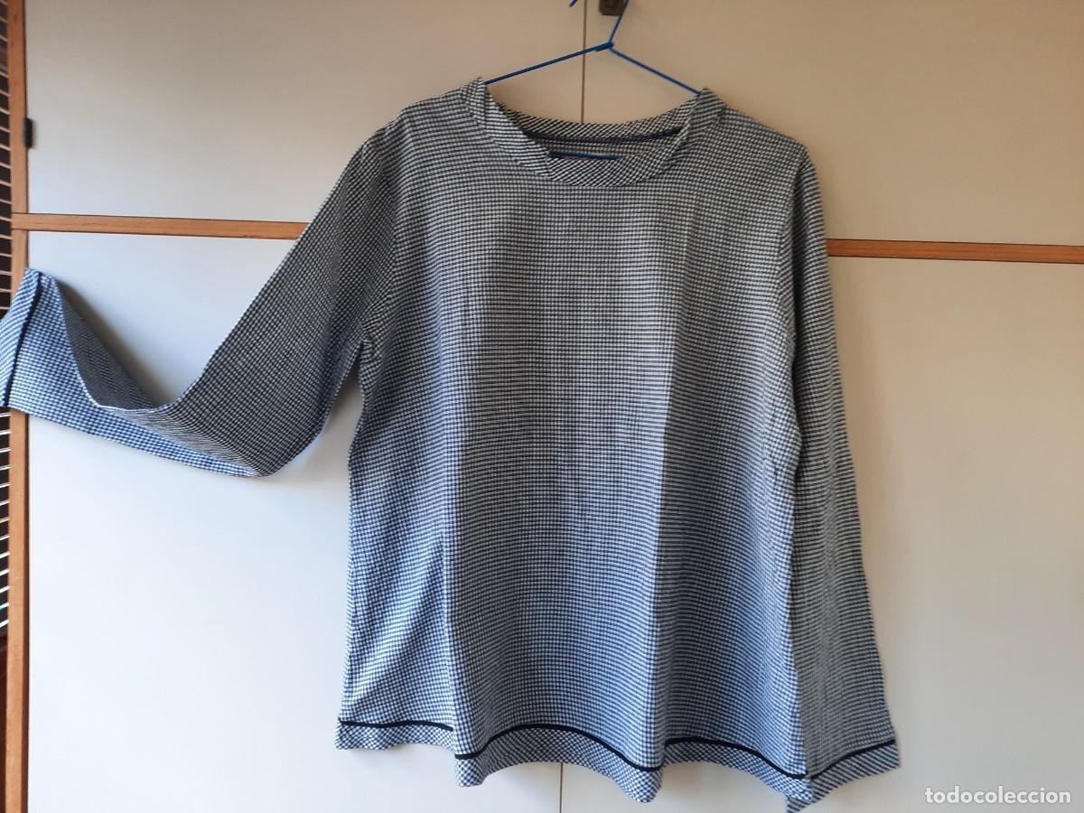 Antig&uuml;edades: Camisa original de mujer. Bonita forma evas&eacute;e, cuello barco. De Nature, sin estrenar, circa 2005.