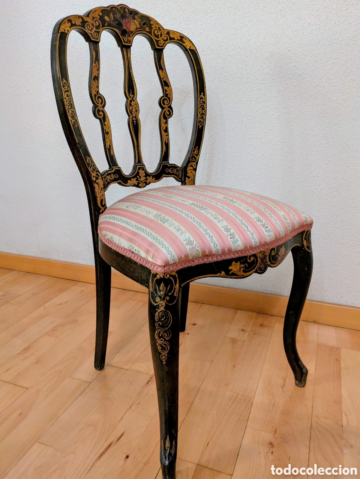 Antig&uuml;edades: Venta en persona. Tres sillas Napole&oacute;n III Negras y Doradas