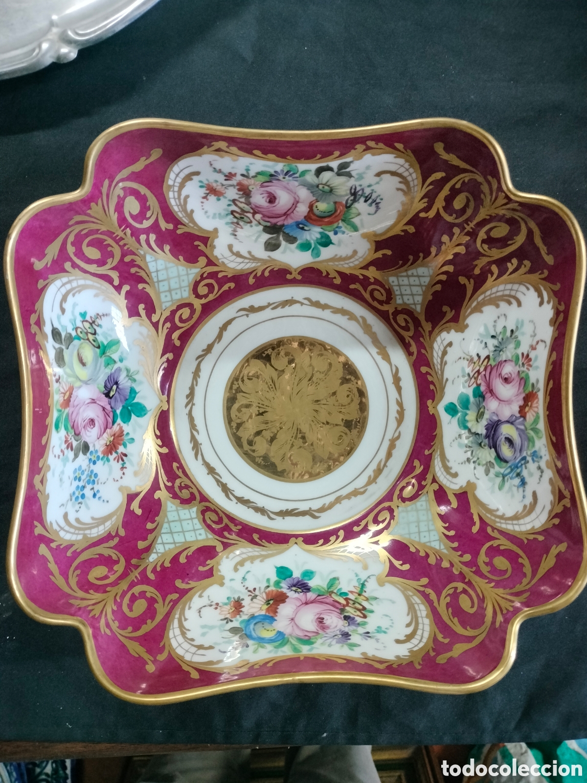 Antig&uuml;edades: Ensaladera grande PSXX firmada indica que fue dise&ntilde;ado y pintado a mano por Le Tallec en Par&iacute;s.