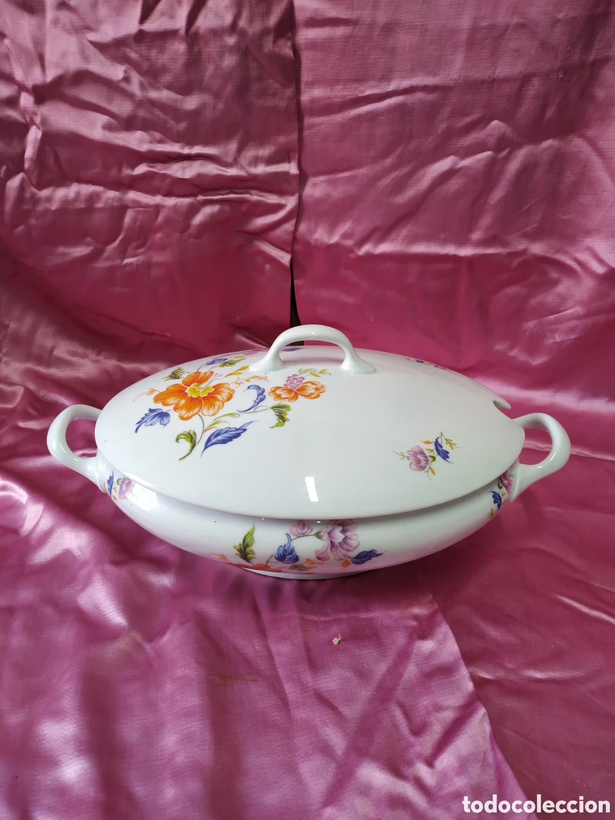Antig&uuml;edades: Sopera de Limoges. 1955. Perfecto estado de conservaci&oacute;n.