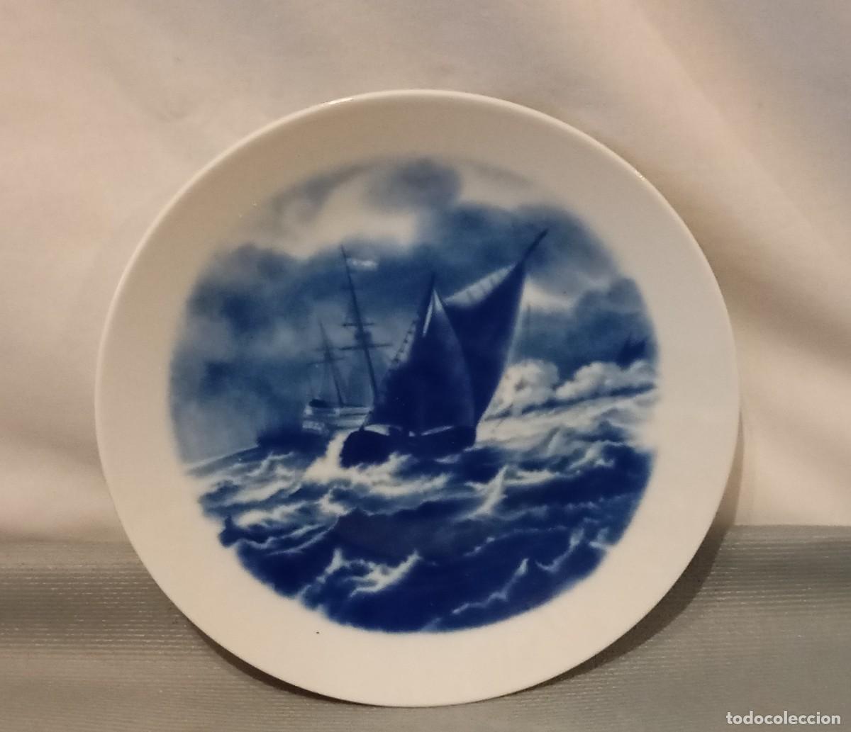 Antig&uuml;edades: Plato de porcelana azul cobalto Lichte