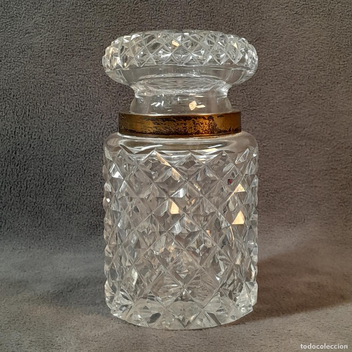 Antig&uuml;edades: ANTIGUO FRASCO DE TOCADOR REALIZADO EN CRISTAL TALLADO Y CUELLO DE PLATA. FINALES S. XIX.