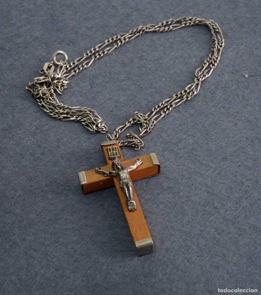 Antig&uuml;edades: PEQUE&Ntilde;O CRUCIFIJO PARA COLGAR AL CUELLO, CON CADENA, VINTAGE