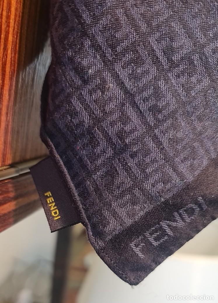 Antig&uuml;edades: Pa&ntilde;uelo Bufanda Fendi FF - Foto 2