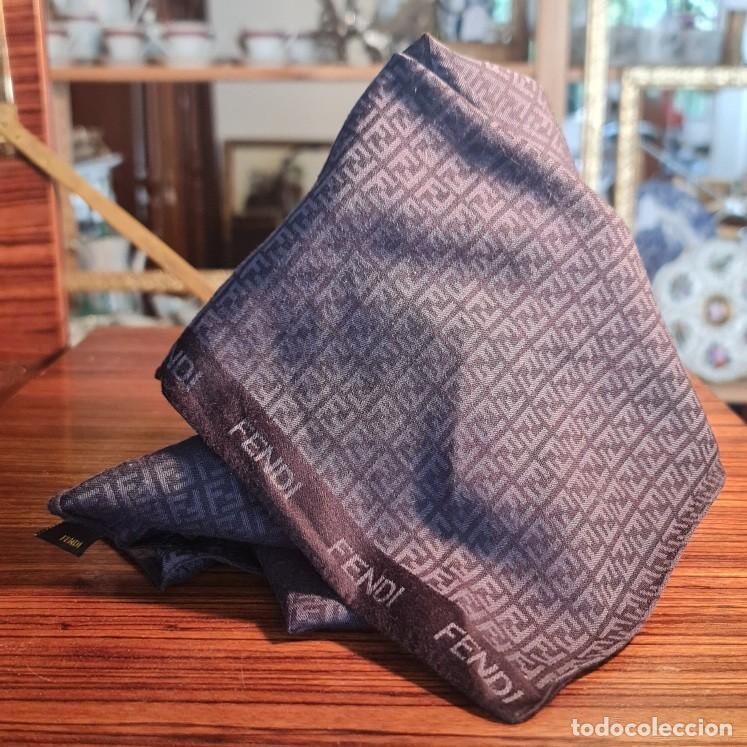 Antig&uuml;edades: Pa&ntilde;uelo Bufanda Fendi FF - Foto 5