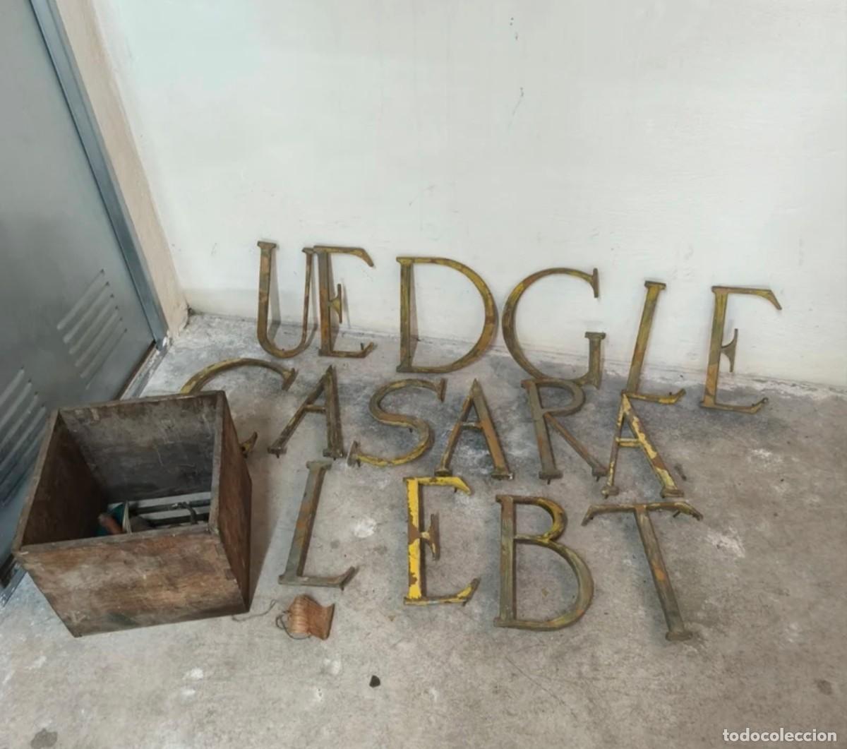 Antig&uuml;edades: LETRAS ANTIGUAS EN BRONCE. finales del XIX. DISPONGO DE VARIOS LETRAS GRAN FORMATO