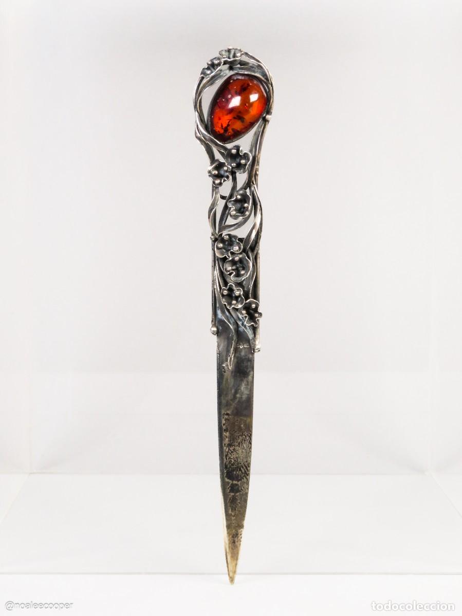 Antig&uuml;edades: Abrecartas de plata y &aacute;mbar estilo Art Nouveau principios del siglo XX