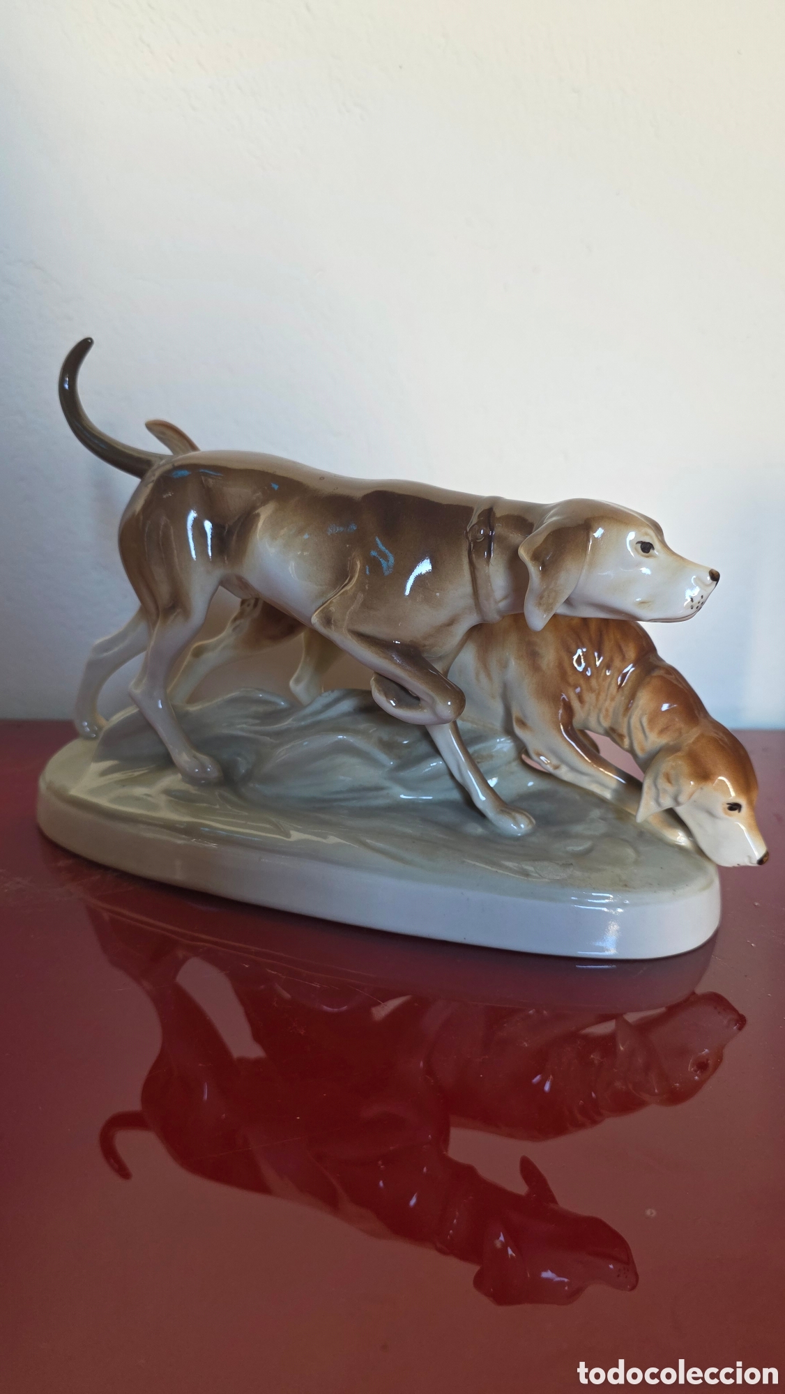 Antig&uuml;edades: Figura perros porcelana checa royal dux