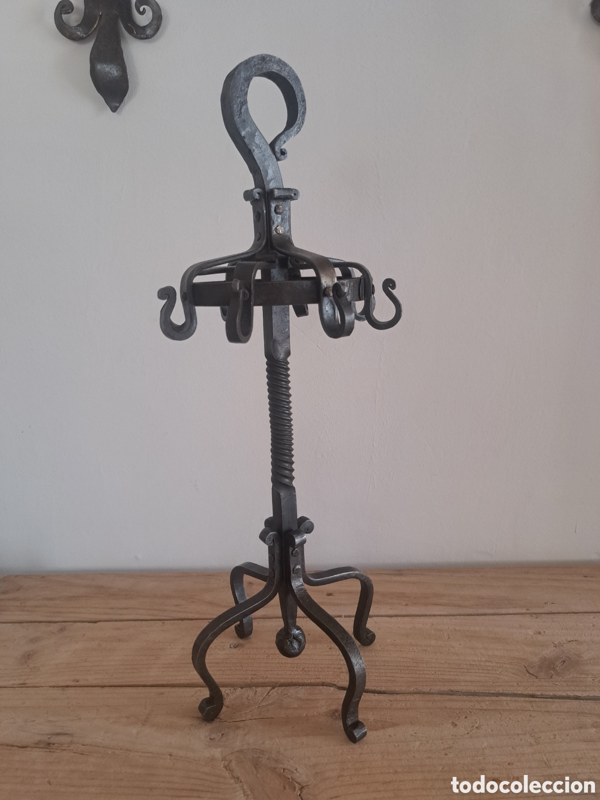 Antig&uuml;edades: Colgador para cocina