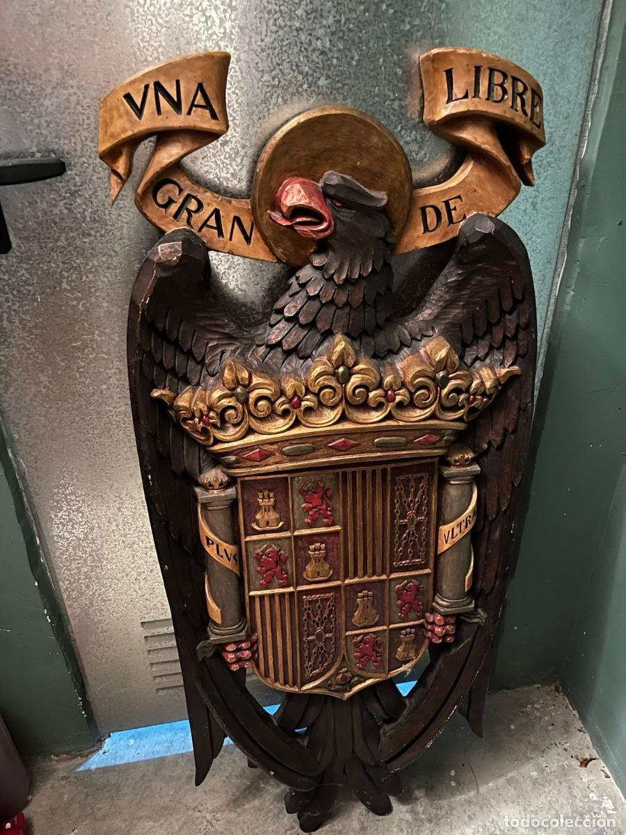 Antig&uuml;edades: Escudo &aacute;guila de San Juan franco tallado en madera