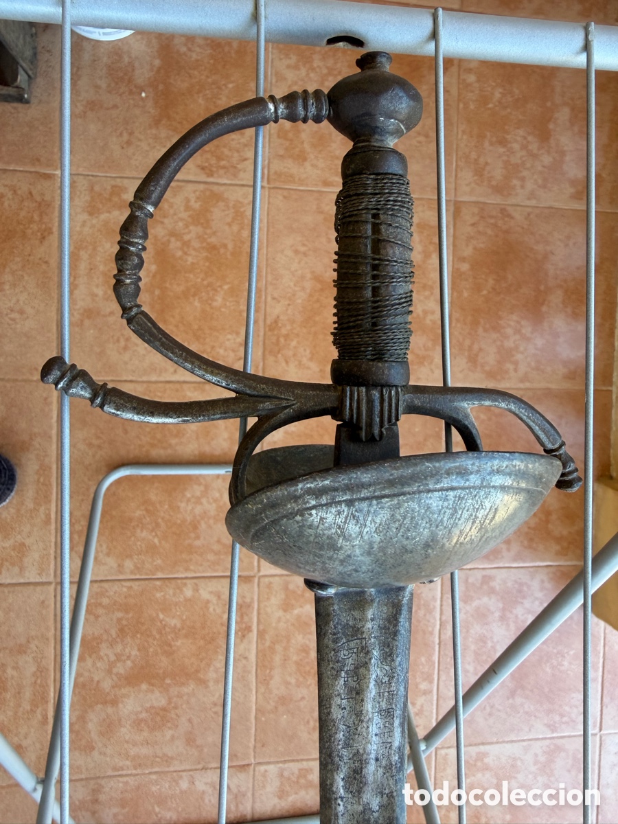 Antig&uuml;edades: Espada de caballer&iacute;a de cazoleta
