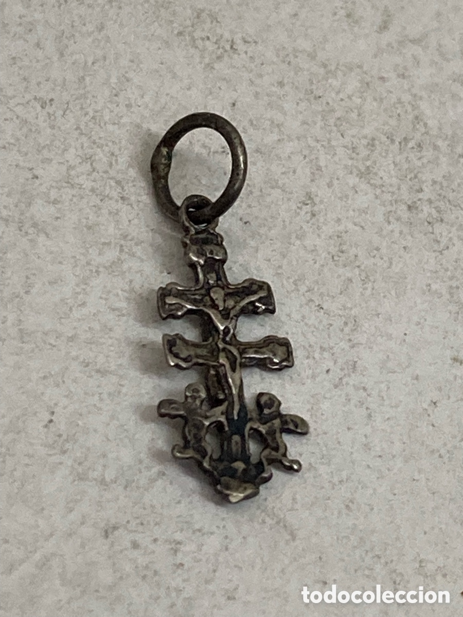 Antiques: Cruz de plata religiosa C591